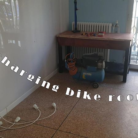 Piccolo Hotel Holiday Center Finale Ligure Zewnętrze zdjęcie