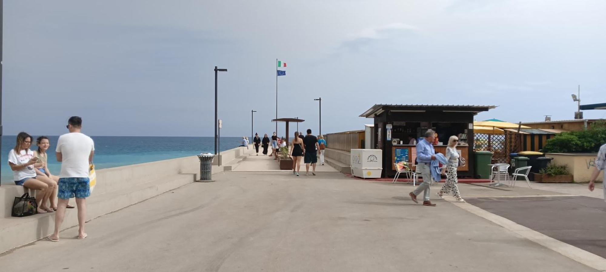 Piccolo Hotel Holiday Center Finale Ligure Zewnętrze zdjęcie