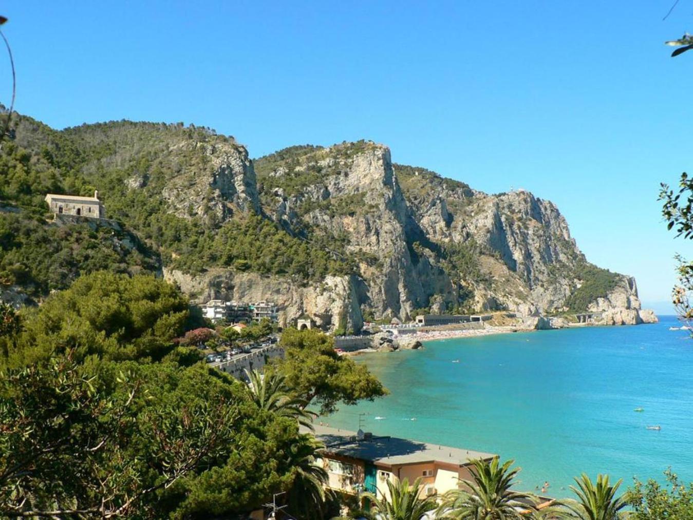 Piccolo Hotel Holiday Center Finale Ligure Zewnętrze zdjęcie