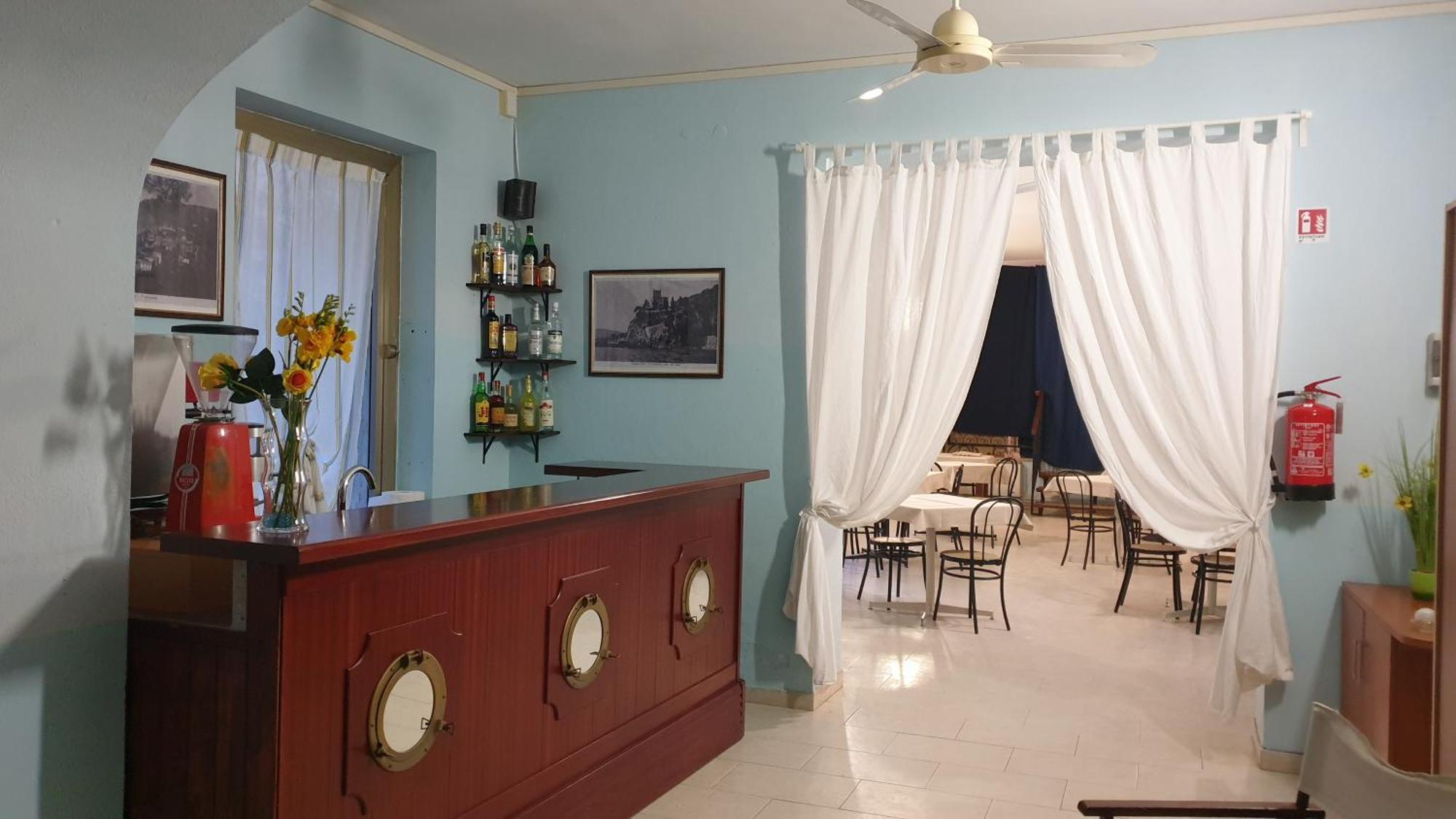 Piccolo Hotel Holiday Center Finale Ligure Zewnętrze zdjęcie