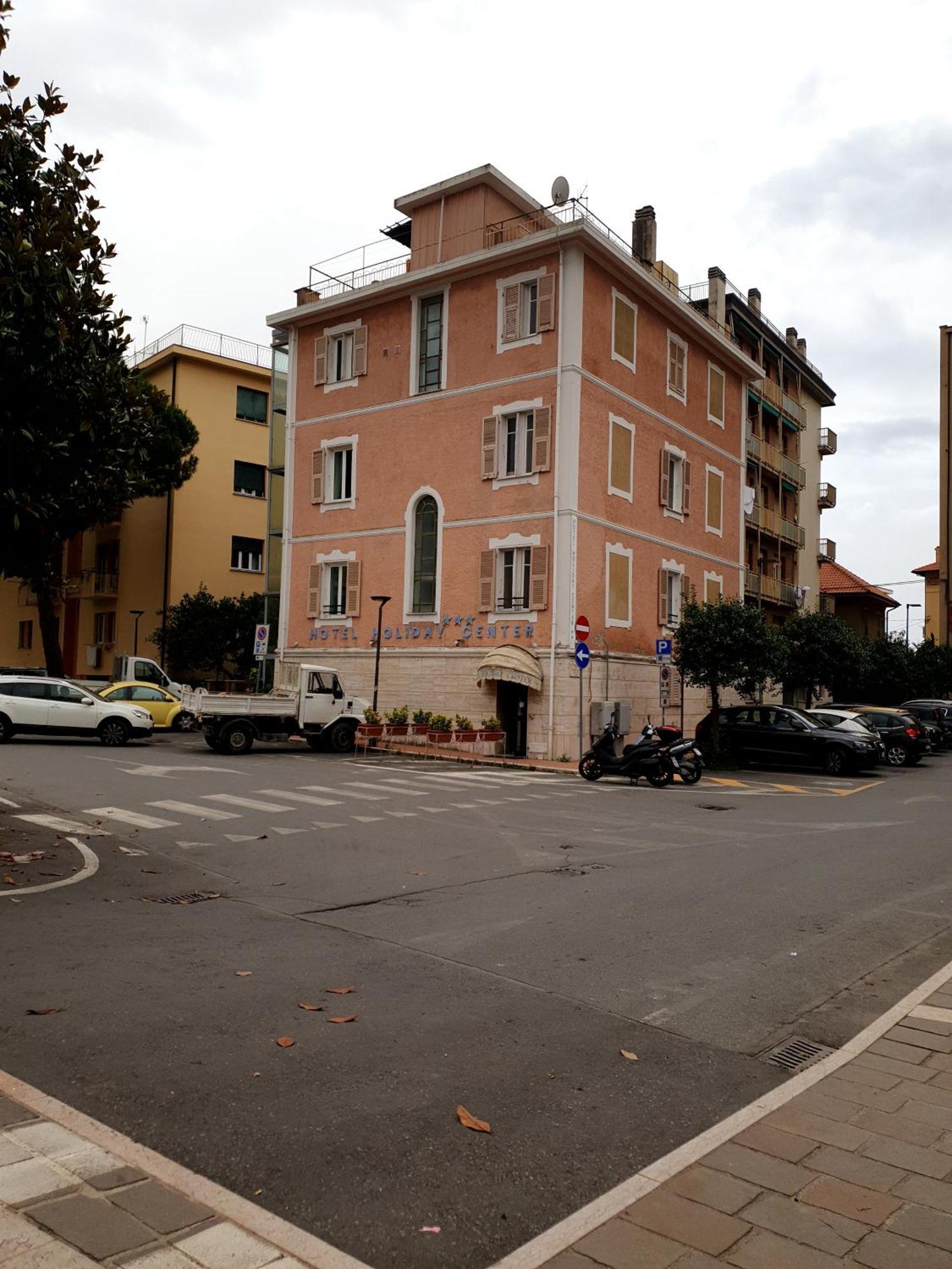Piccolo Hotel Holiday Center Finale Ligure Zewnętrze zdjęcie